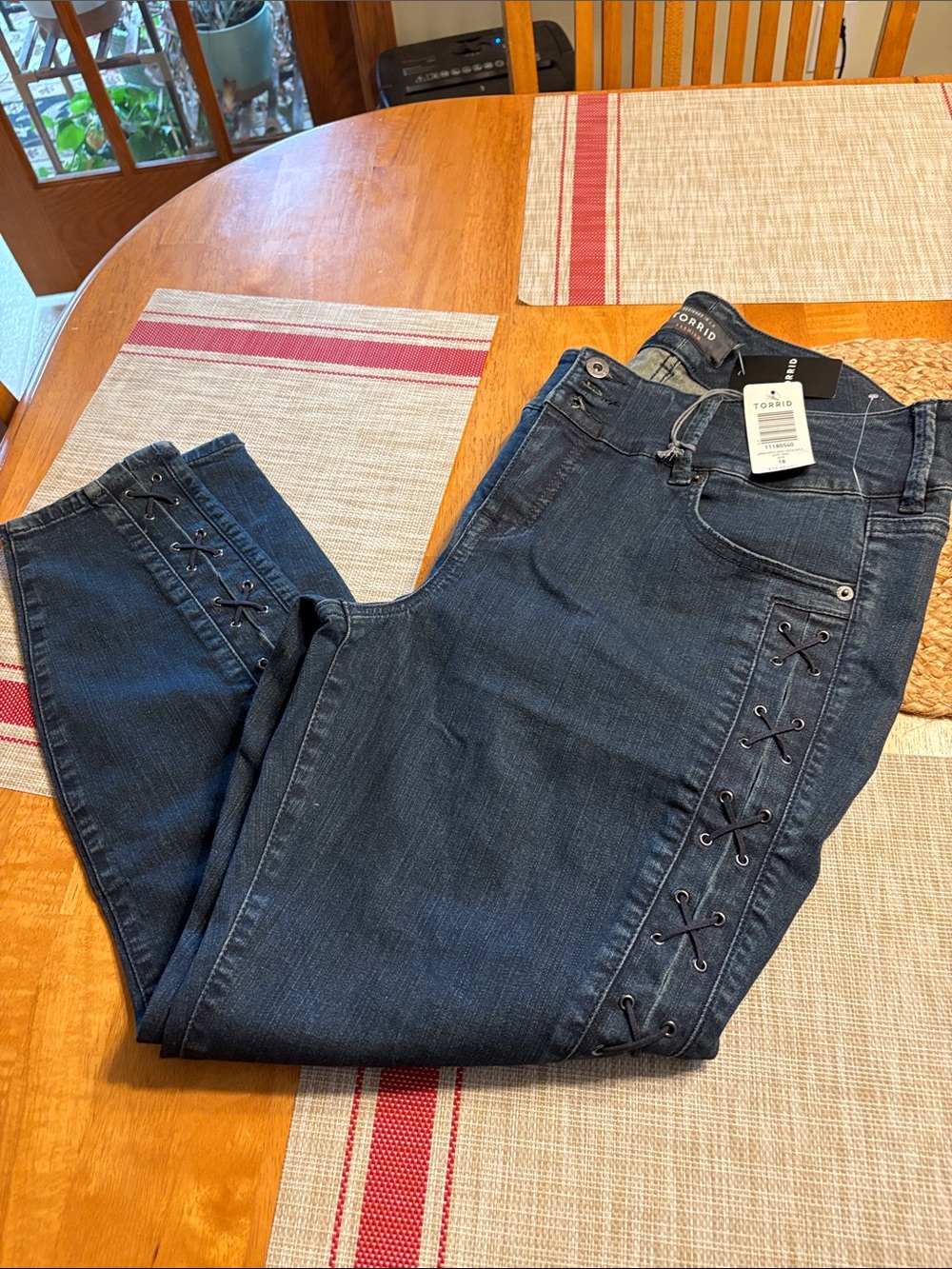 Torrid Dark Blue Skinny Jeans with Side Lace-Up NWT size 18